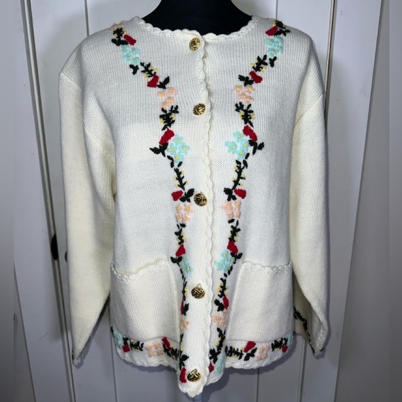 Crystal Kobe Sweaters - Vintage Floral Embroidered Cream Cardigan with Gold Tone Buttons